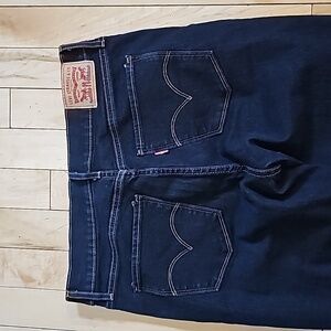 Levi skinny jeans
